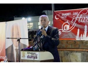 Kamalak Partisinin İftar Yemeğine Katıldı