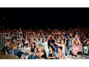 Ceceli’den Dev Konser