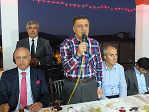 Pakdıl; “Küresel Güçler, Güçlü İslam Âlemi İstemiyor” 