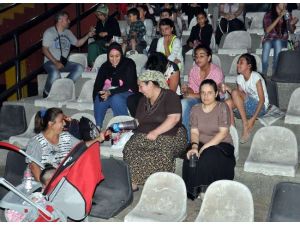 Ferhat Göçer Aşkı, İftarı Statta Yaptırdı