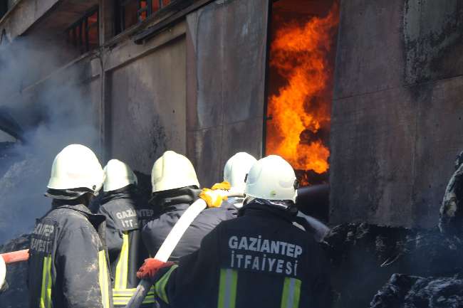 Gaziantep’te Fabrika Yangını