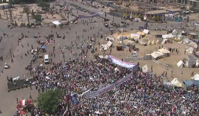 Kahire’de Gergin Cuma