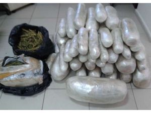 Kamyonetin Zulasında 195 Kilo Esrar Ele Geçirildi