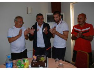 Adanaspor’da Sürpriz Doğum Günü Kutlaması