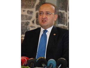 Başbakan’ın Danışmanından Katliam Tepkisi