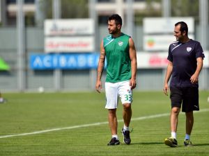 Bursaspor’da Ozan İpek’in Sakatlığı Sürüyor