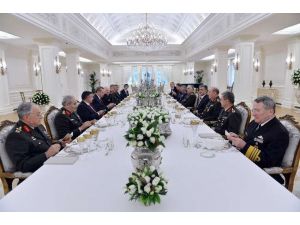 Yaş Yarın Toplanıyor