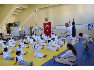 Tekvando Kursuna Yoğun İlgi