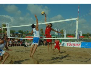 Plaj Voleybolu Turnuvası Başlıyor