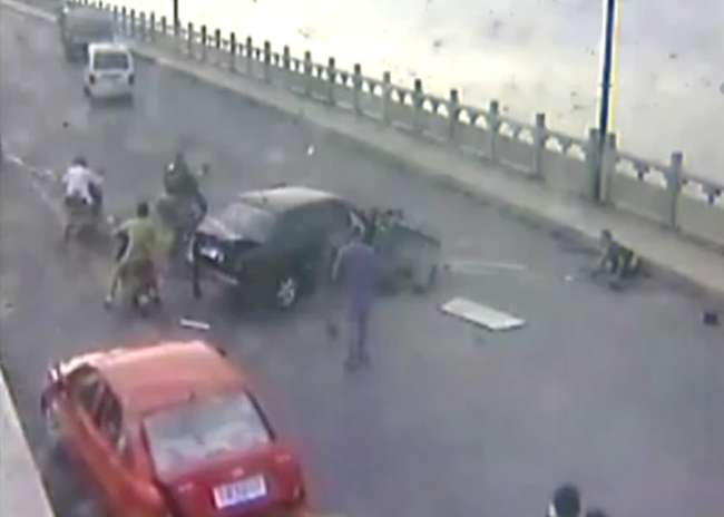 Sarhoş Sürücü Otoyolda Spin Attı