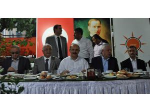 Hüseyin Çelik, Gaziantep’te İftar Yemeğine Katıldı