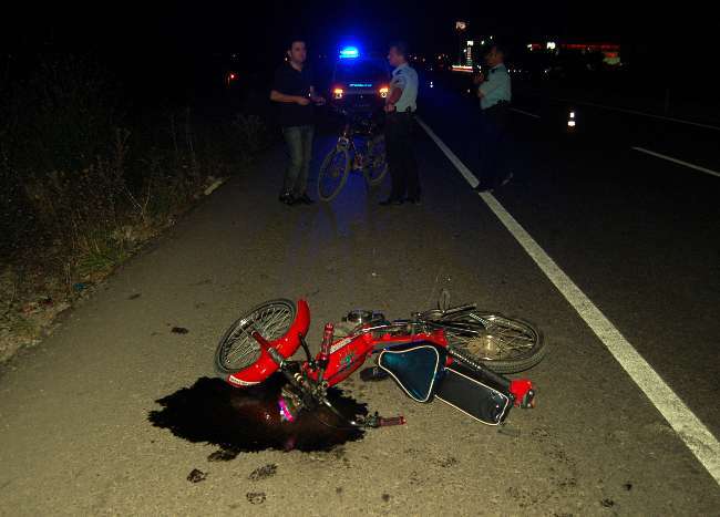 Otomobil Motosikletle Çarpıştı: 2 Ölü