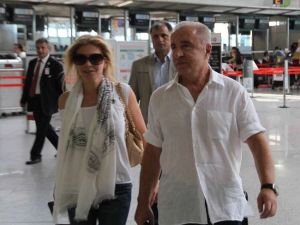 Ünal Aysal Londra’ya Gitti