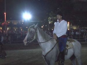 Issız Adam’dan Atlı Şov