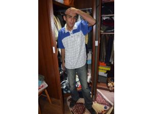 Acemi Hırsız Gardıropta Yakalandı