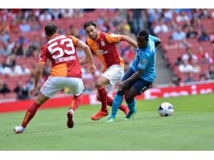 Galatasaray Emirates Cup’a Galibiyetle Başladı