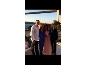 Demet Akalın’ın Nişan Heyecanı