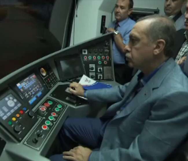 Başbakan Vatman Oldu