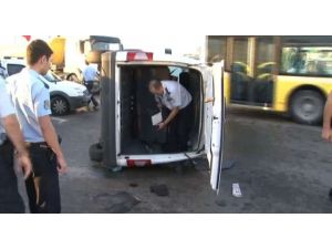 Ekip Otosu Takla Attı