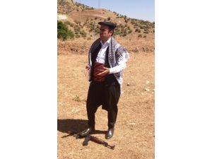 Ak Parti’li Vekil, Uzun Namlulu Silahları Ayakları Altına Aldı