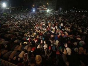Yüzbinler Adeviye’yi Terk Etmiyor