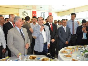 Bakan Ergin Dörtyol’da Bayramlaşma Törenine Katıldı