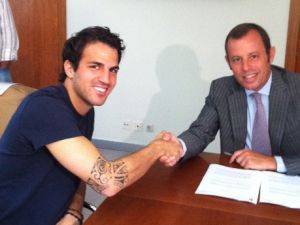Fabregas, Barcelona İle 5 Yıllık Sözleşme İmzaladı