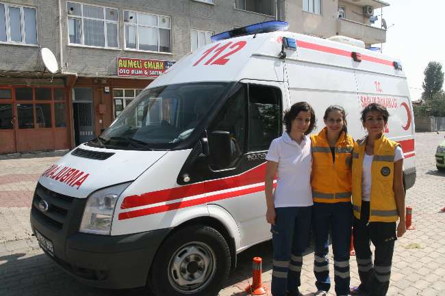 Ambulansa Kadın Eli Değdi