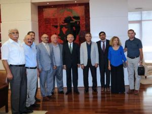 Kılıçdaroğlu, Alevi Derneğini Kabul Etti