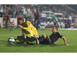 Daumlu Bursaspor Sahaya İniyor