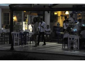 Bodrum’da Sevgilisiyle Görüntülendi