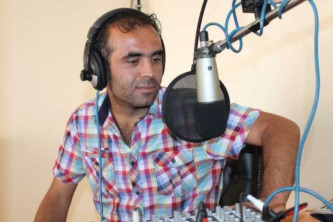 Dünya Rekoru İçin Tekrar Radyonun Başına Geçiyor