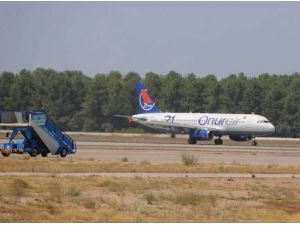 Antalya’ya Dakikada Bir Uçak İnip Kalktı
