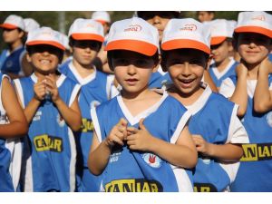 Yaz Spor Okulunu Başarıyla Bitirdiler