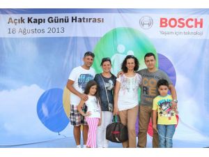 Fabrikanın Kapılarını Çalışanların Ailelerine Açtılar