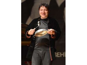 Say, Muhafazakarlığın Peşini Bırakmıyor