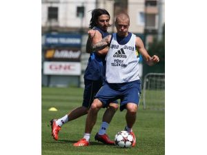 Fenerbahçe Arsenal Maçı Hazırlıklarına Başladı