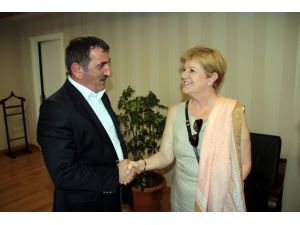 Macar Milletvekili Ak Partiyi Ziyaret Etti