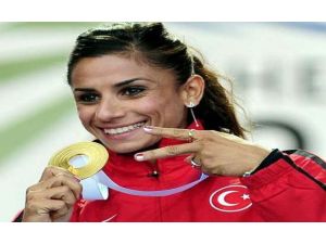 Nevin Yanıt’a Şok Ceza
