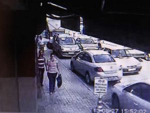 Kadınların Kabusu Kapkaççı Kamerada