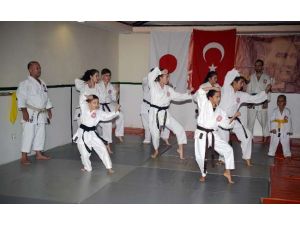 Ünlü Karate Ustası Japonya’ya Çıkarma Yapacak