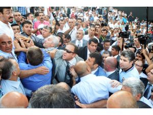 İzmir Enternasyonal Fuarında Gerginlik