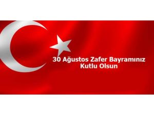 Türk Futbolun Lokomotiflerinden 30 Ağustos Mesajı