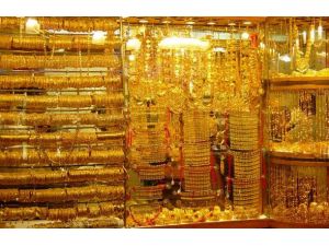 Altın Düşmeye Devam Ediyor