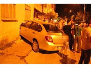 Davetsiz Misafir Eve Girdi