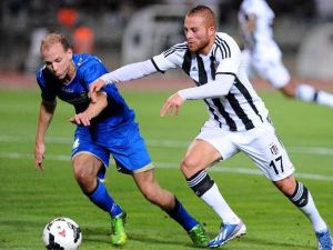 Beşiktaş İlk Yarıyı Önde Kapadı