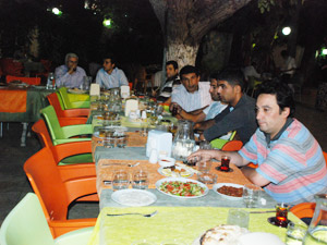 Memser’den İftar Yemeği