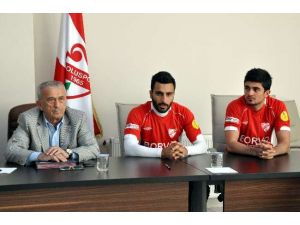 İmza Töreninde Skandal
