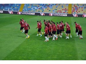 A Milliler Hazırlıklarını Tamamladı