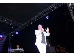 Rafet El Roman’dan Unutulmaz Konser